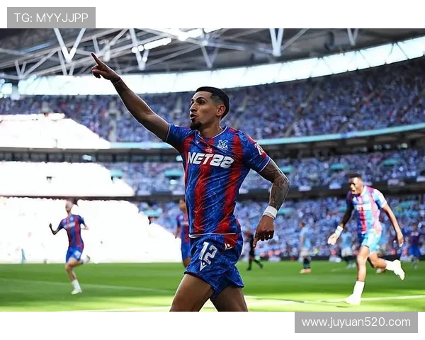 卡拉格与斯科尔斯齐声呼吁阿莫林圣诞前辞职时间已不再充裕